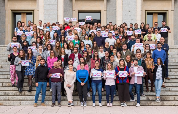 La Universidad Isabel I apoya el Día Mundial de Concienciación sobre el Autismo 2023, foto más cerca