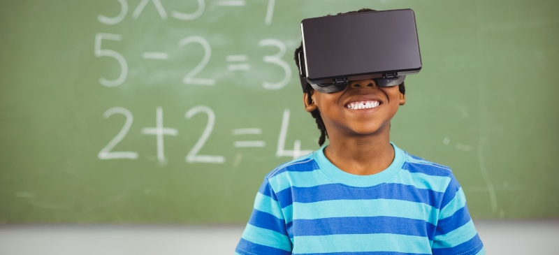 Niño con realidad virtual