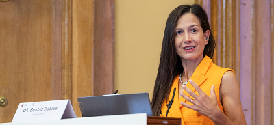 La profesora Beatriz Robles habla de la