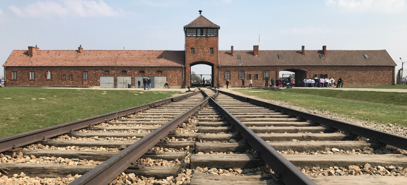 Entrada ferroviaria al campo de concentración de  Auschwitz