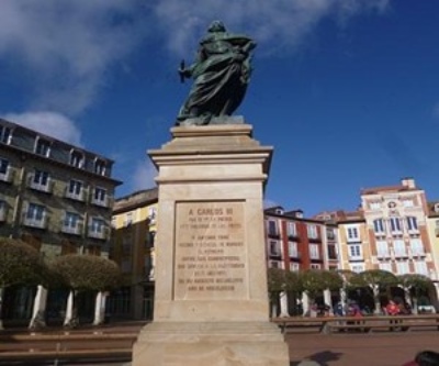 Estatua de Carlos III en Burgos