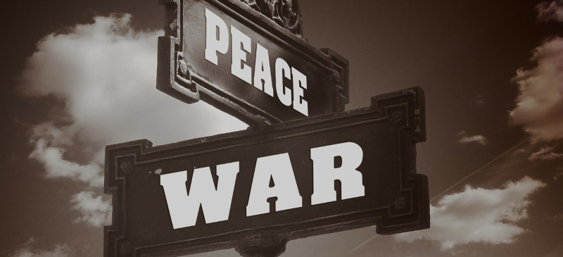 cartel de guerra y paz