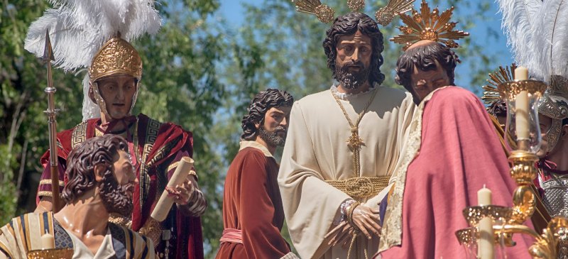 Paso procesional del juicio de Jesús de Nazaret. Hermandad del Carmen Doloroso. Semana Santa, Sevilla.