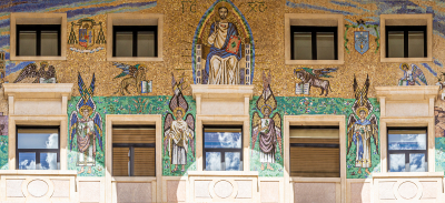 Fachada de la Universidad Isabel I