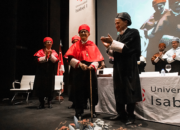 Acto académico del nombramiento de Doctor Honoris Causa a Javier Delgado Barrio