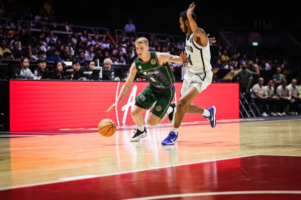 Alberto Díaz durante el partido