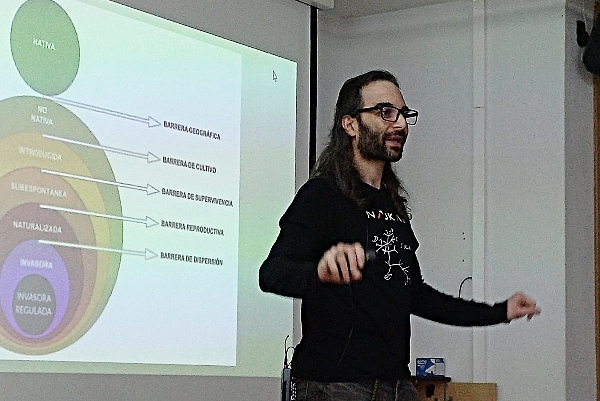 Álvaro Bayón en su charla divulgativa