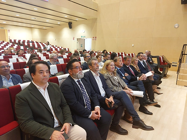 Autoridades en el congreso