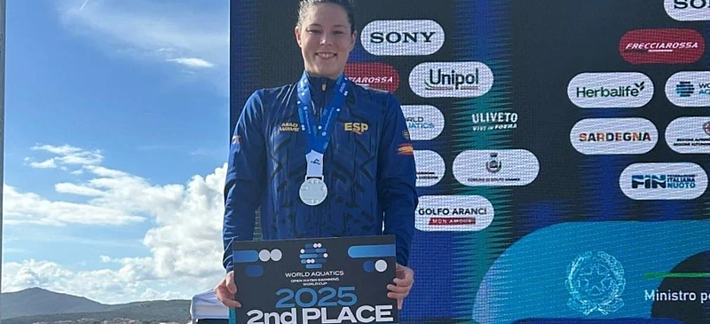 Ángela Martínez, plata en la Copa del Mundo 2025 en aguas abiertas