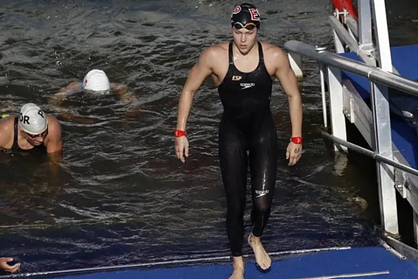Ángela Martínez, llegando a la meta