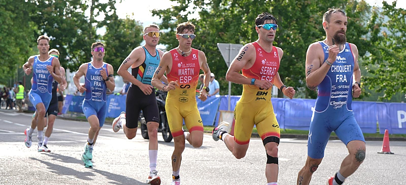 Antonio Serrat Seoane en la carrera a pie.