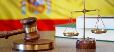 Constitución en España