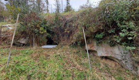 Entrada a la cueva de Baio