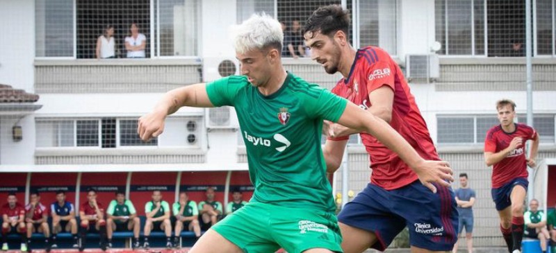 Daniel Sancho en un partido del Osasuna B