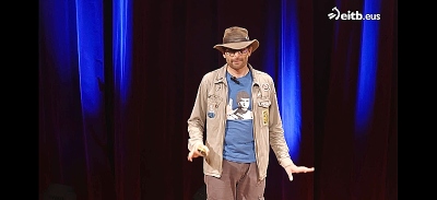 Álvaro Bayón durante la conferencia