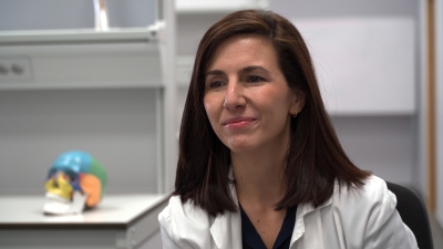 Pilar Tejedor durante su entrevista en la Universidad Isabel I.