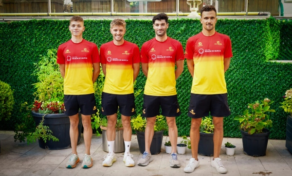 Equipo español masculino en el Europeo de Estambul. Fotografía de la FETRI.