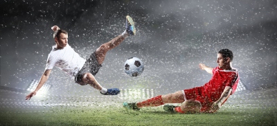 Futbolistas durante un partido
