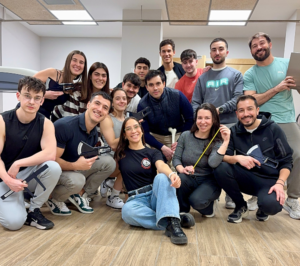 Grupo de alumnos y profesores de prácticas