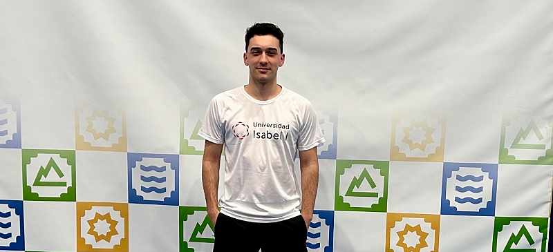 Iván Díez de la Universidad Isabel I en el CEU Karate 2026 celebrado en Granada