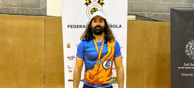 José Daniel con la medalla de plata