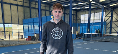 Juan Rhodes llegó a semifinales en tenis