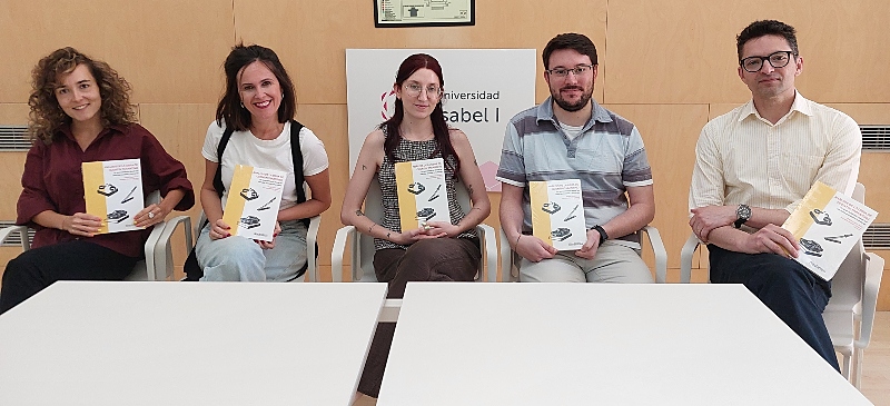 Profesores de la Universidad Isabel I autores del libro