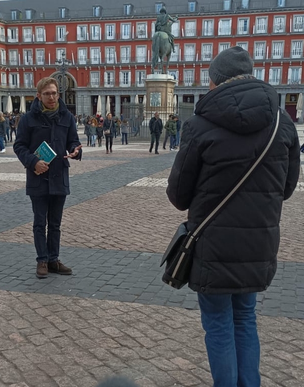 Daniel Aquillué en Madrid durante su visita guiada a los medios de comunicación
