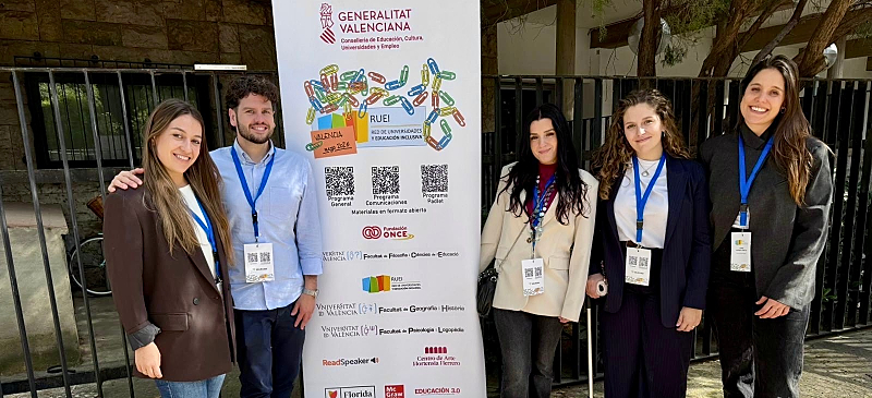 Profesores de la Universidad Isabel I en el congreso de Valencia