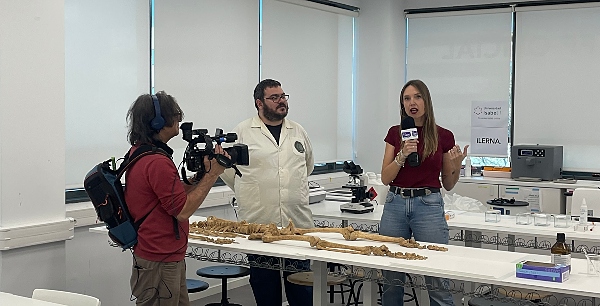 Emisión en directo con el profesor Ricardo Ortega Ruiz