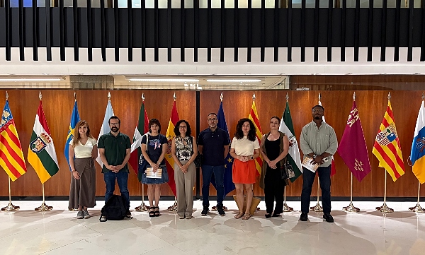 El grupo de la Universidad Isabel I en la visita al Tribunal Constitucional