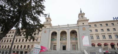 Fachada de la Universidad Isabel I