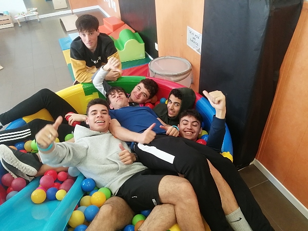 Grupo de alumnos de la promoción 2024-2025