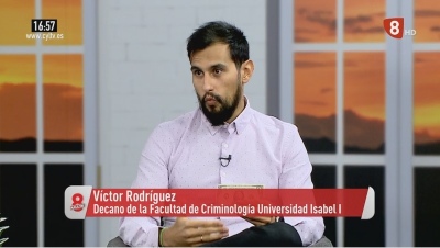 Víctor Rodríguez en el programa de La 8 Burgos, habla sobre billetes falsos