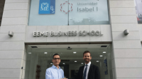 La firma del convenio ha tenido lugar en la sede de EEME Business School en Alicante. 